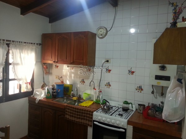 VENDO CASA DE 3 DORMITORIOS, JARDIN Y COCHERA - San Martin y Feliciano