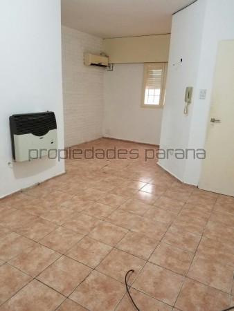 MUY BUEN PRECIO: VENDO AMPLIO DEPARTAMENTO DE 2 DORMITORIOS EN PLANTA BAJA - en zona Catamarca y Laprida