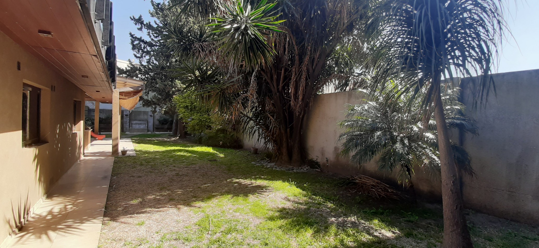 EN VENTA: EXCLUSIVA PROPIEDAD EN PARQUE URQUIZA - CON VISTA AL RIO Y FONDO CON VERDE  