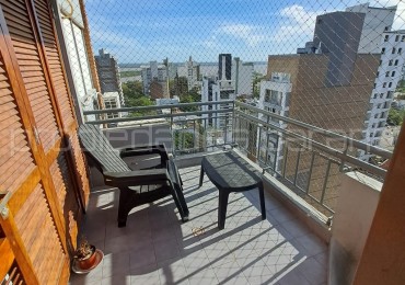 VENDO IMPECABLE SEMIPISO DE 2 DORMITORIOS, COCHERA Y BALCON CON VISTA AL RIO, en Zona Parque